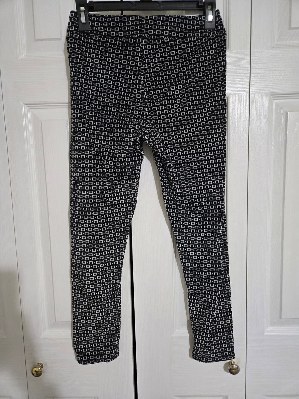 Climate right medium womens fleece black and white geometric leggings